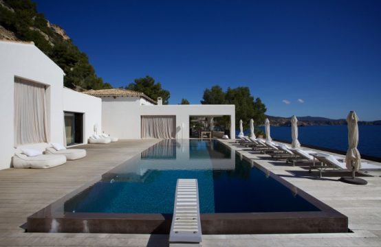 Villa Atlantis